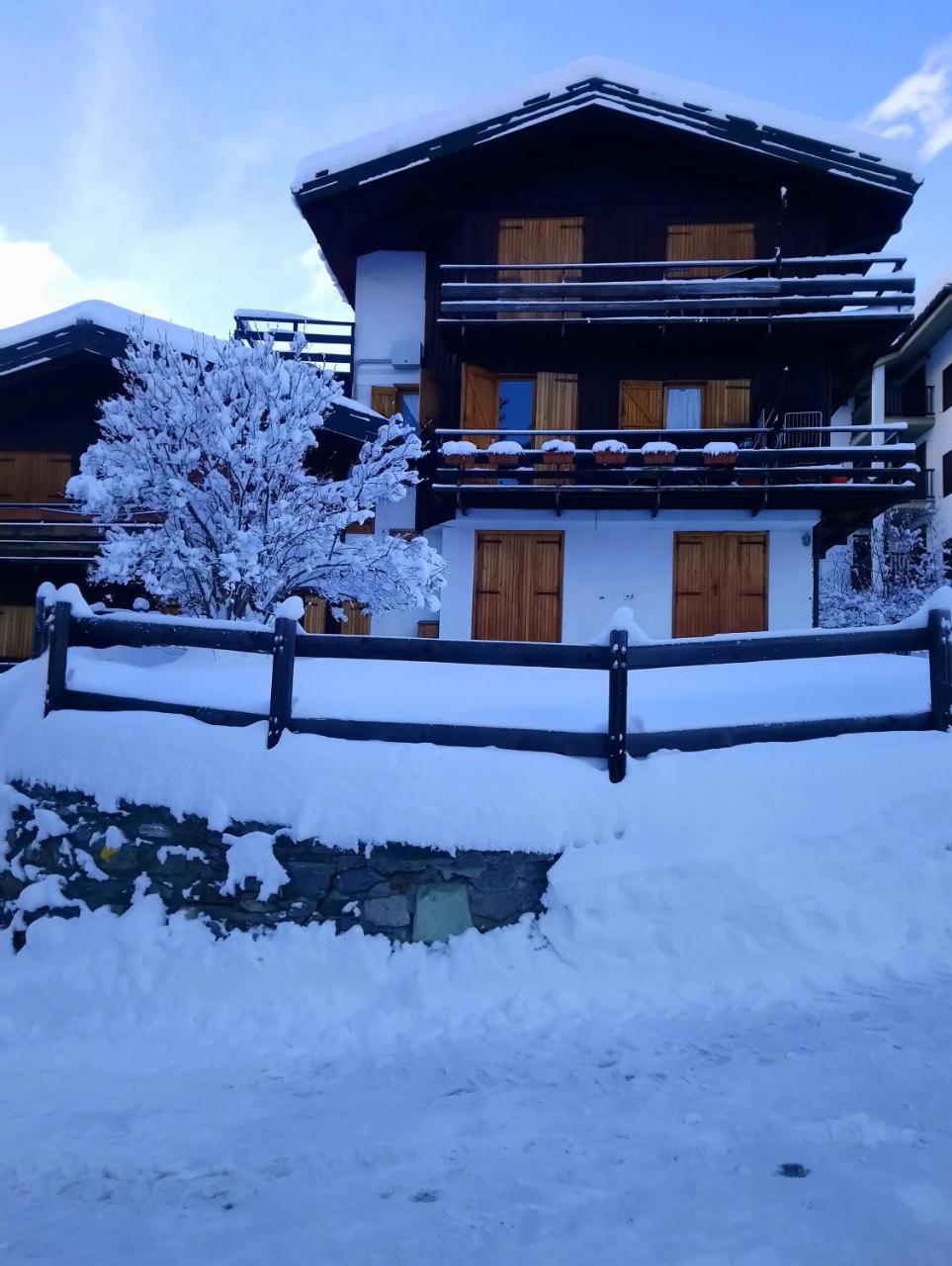 Cervinia-Valt Sport & Relax House Apartment Valtournenche Exterior photo
